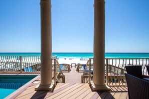 Casa, 5 habitaciones | Balcón