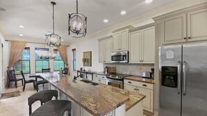 House, 3 Bedrooms | Private kitchen | Fridge, microwave, dishwasher