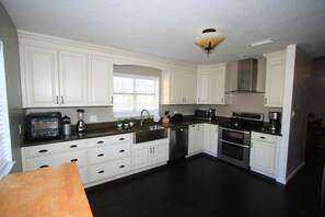 Talo, 5 makuuhuonetta | Yksityinen keittiö