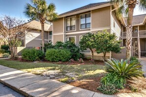 Condo, 1 quarto | Fachada