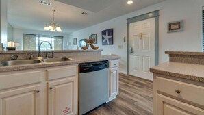 Condo, 1 Bedroom | Private kitchen - Harbor Point 914 at Sandestin by Destin Getaways (Miramar Beach)