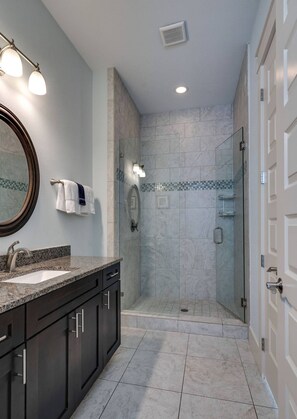 Maison, 6 chambres | Salle de bain | Serviettes fournies