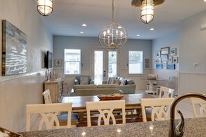 Casa, 6 habitaciones | Comedor