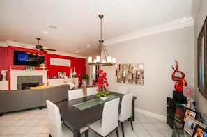 Maison, 3 chambres | Cuisine privée | Réfrigérateur, micro-ondes, lave-vaisselle