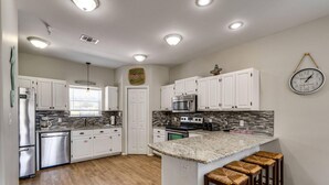 Townhome, 4 Bedrooms | Private kitchen | Fridge, microwave, dishwasher - Blue Bonnet by Destin Getaways (Santa Rosa Beach)