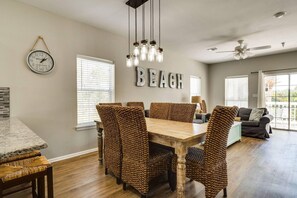 Townhome, 4 Bedrooms | Dining
