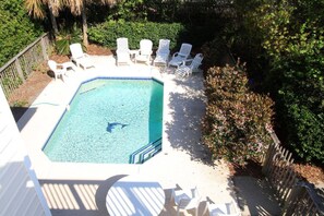 House, 4 Bedrooms | Pool