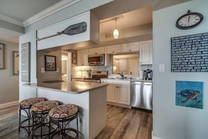 Condo, 3 Bedrooms | Private kitchen | Fridge, microwave, dishwasher, cookware/dishes/utensils - Bella Del Sol at Jetty East by Destin Getaways (Destin)