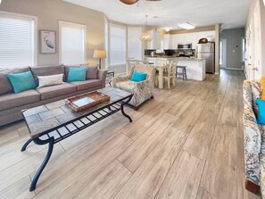 House, 2 Bedrooms | Living room | TV