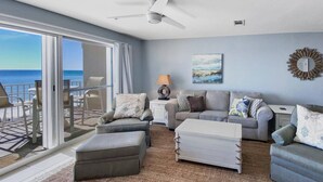 Condo, 3 chambres | Salle de séjour