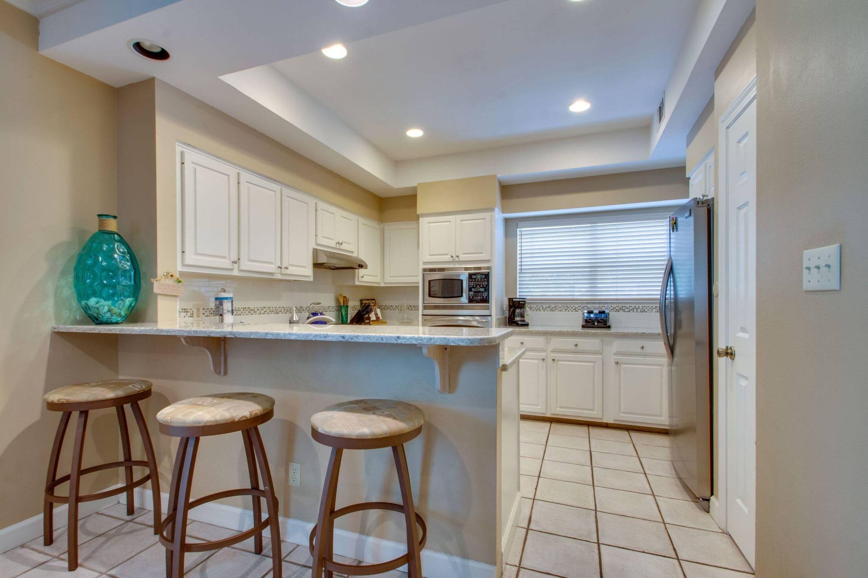 Condo, 3 Bedrooms | Private kitchen