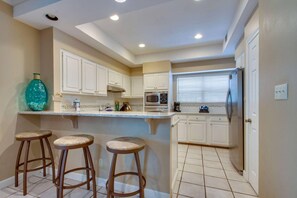 Condo, 3 Bedrooms | Private kitchen - Hidden Dunes Beach Villa 10 by Destin Getaways (Miramar Beach)