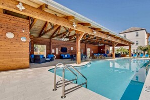 House, 6 Bedrooms | Pool