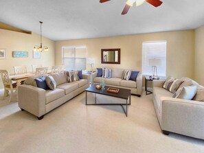 Ferienhaus, 4 Schlafzimmer | Wohnzimmer