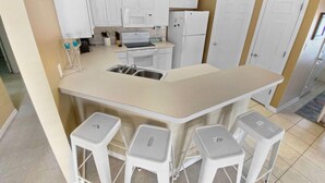 Casa, 4 habitaciones | Cocina privada