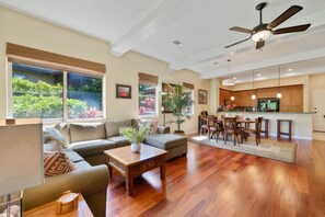 Smart TV, stereo - 3 bedroom with central A/C at Fairways at Mauna Lani #1705! (Kamuela)