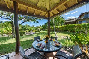 Outdoor dining - 3 bedroom with central A/C at Fairways at Mauna Lani #1705! (Kamuela)