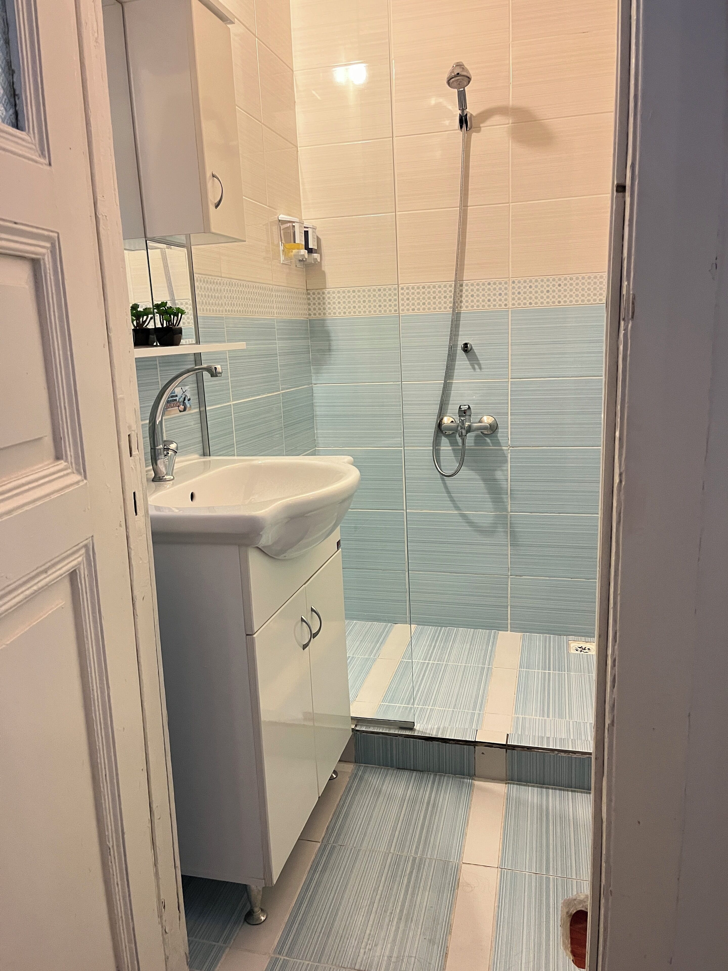 economy apartment, 1 bedroom (heybeli) | bathroom | free toiletries, hair dryer, slippers, towels