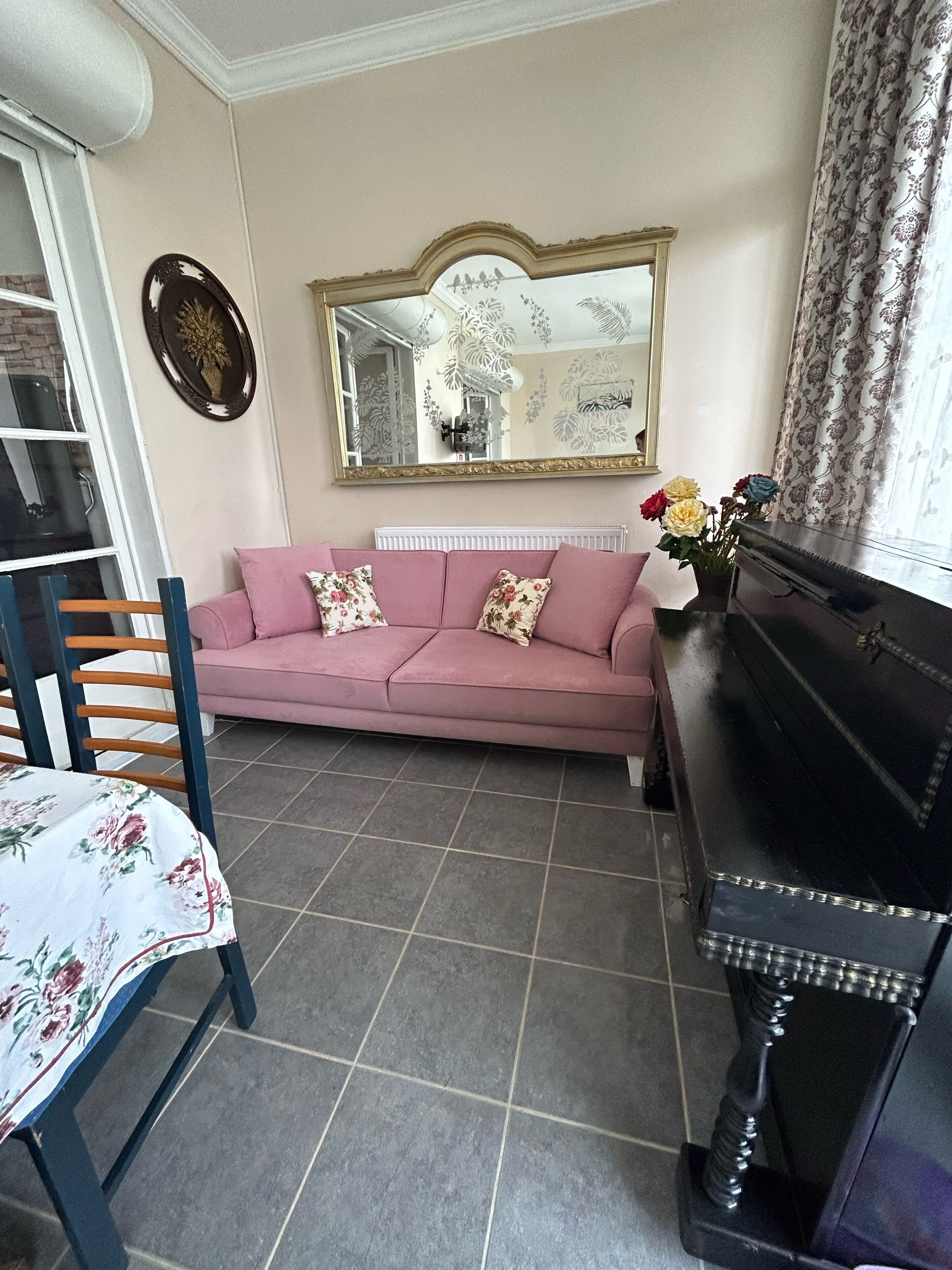 economy apartment, 1 bedroom (heybeli) | living room | flat-screen tv, printers