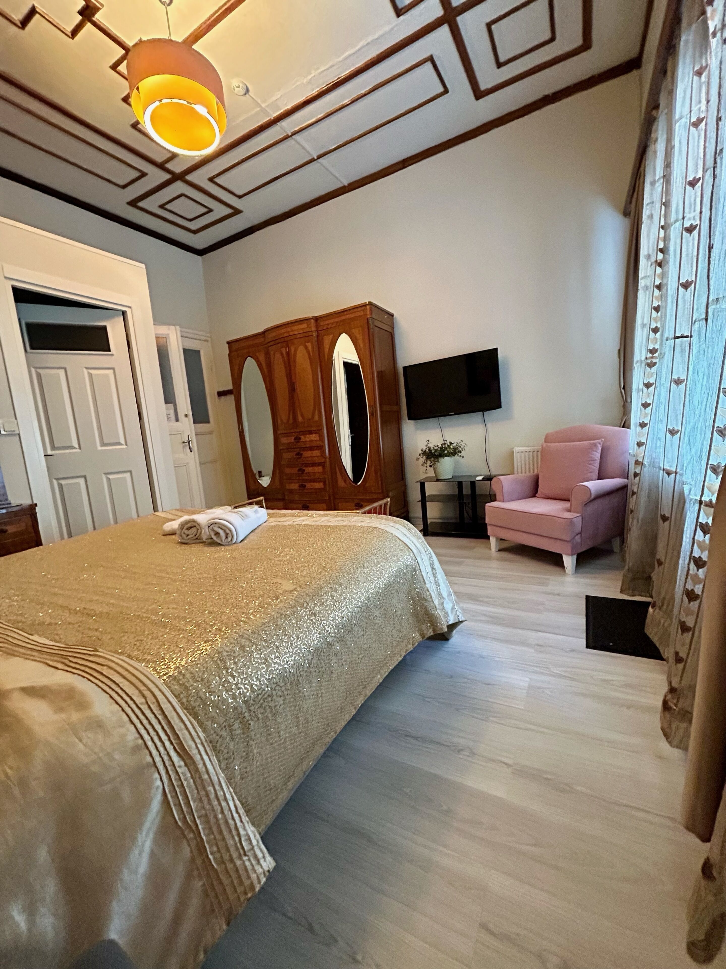 deluxe double room, 1 double bed, balcony (burgaz) | 1 bedroom, egyptian cotton sheets, premium bedding, minibar