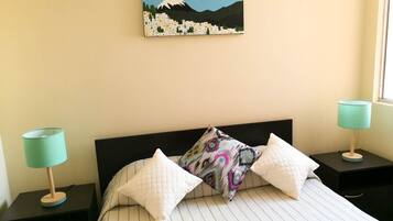 Standard-Apartment | 2 Schlafzimmer, Zimmersafe, individuell dekoriert