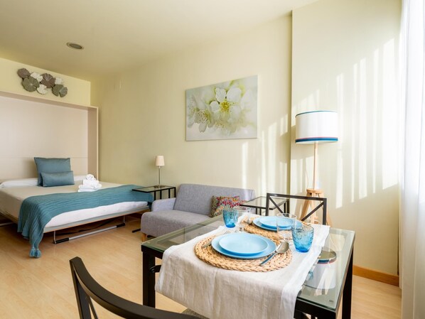 1 bedroom, iron/ironing board, Internet, bed sheets