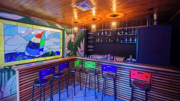 Bar (en la propiedad)