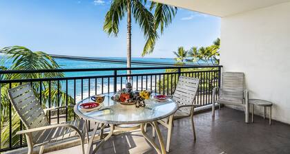 Kona Alii 201: Tropical Oceanfront Condo w/ AC & Pool in Downtown Kona