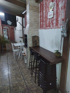 تناول الطعام بالخارج