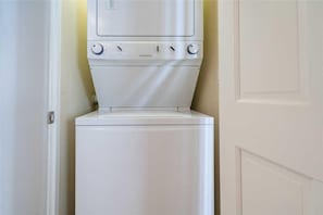 Apartamento, várias camas (CHARLIE'S PLACE B) | Lavanderia