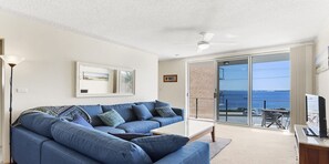TV - Bella Vista Unit 4 - 19 Shoal Bay Road (SHOAL BAY)