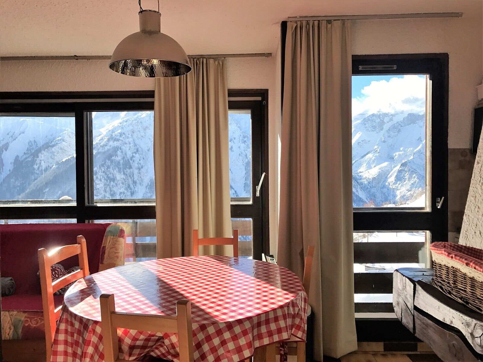 Apartment sleeps 6 on the slopes