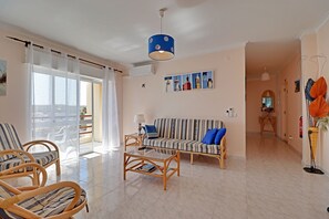 TV - ALBUFEIRA CONCEPT 1 WITH POOL by HOMING (Galé)
