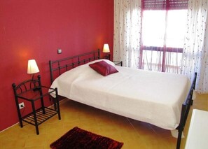 1 Schlafzimmer, Zimmersafe, Bügeleisen/Bügelbrett, Reisekinderbett