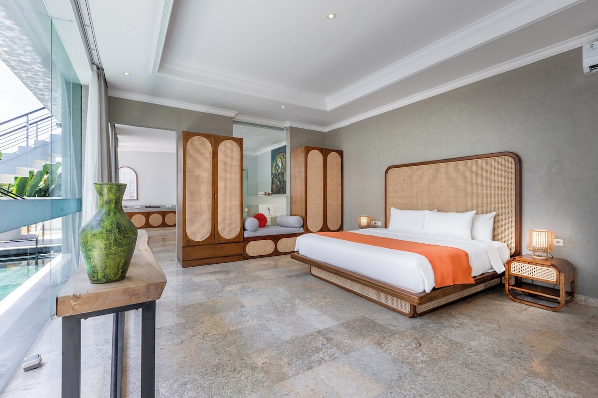 Standard Villa, 1 King Bed, Private Pool | 1 bedroom, minibar, in-room safe, desk