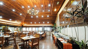 Ảnh chưa phân loại, 3 trong số 18 ảnh, nút