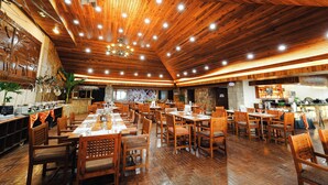 Ảnh chưa phân loại, 2 trong số 18 ảnh, nút