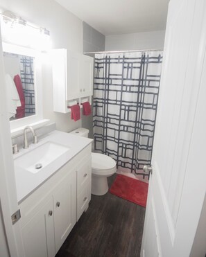 House, 3 Bedrooms | Bathroom