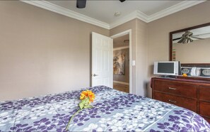 4 室のベッドルーム、アイロン / アイロン台、WiFi、ベッドシーツ