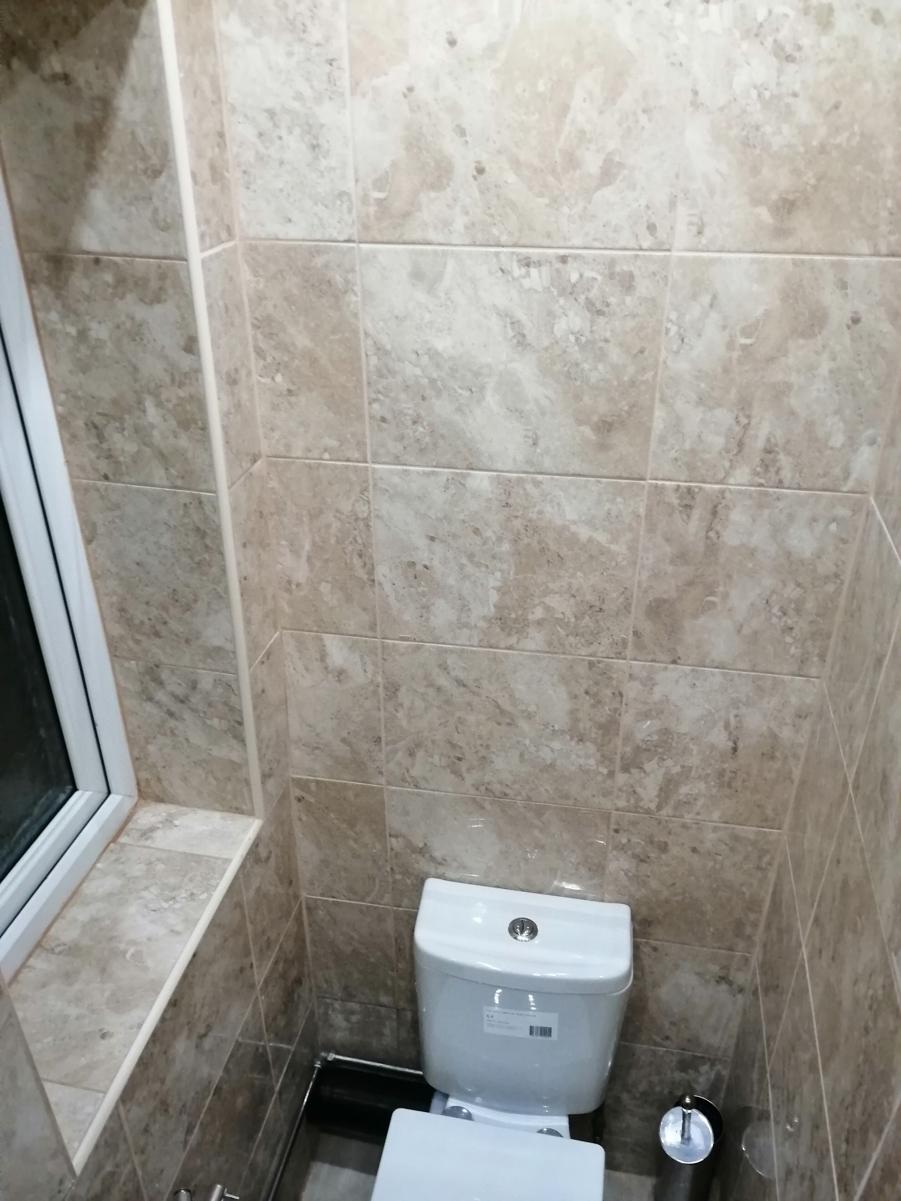 Home and away, 1 private bedroom, sharing the house with 2 other guest. 