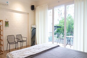 2 Schlafzimmer, Bügeleisen/Bügelbrett