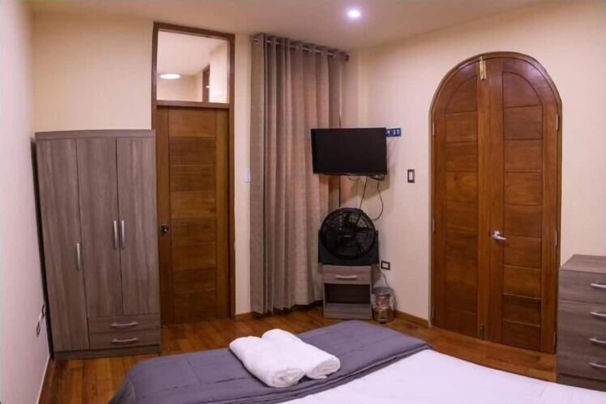 Standaard tweepersoonskamer | Een strijkplank/strijkijzer, gratis wifi, beddengoed
