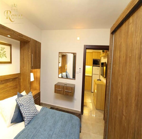 1 bedroom, iron/ironing board, WiFi, bed sheets