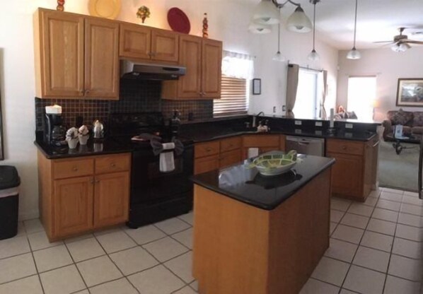 Σπίτι | 4 υπνοδωμάτια, γραφείο, δωρεάν Wi-Fi