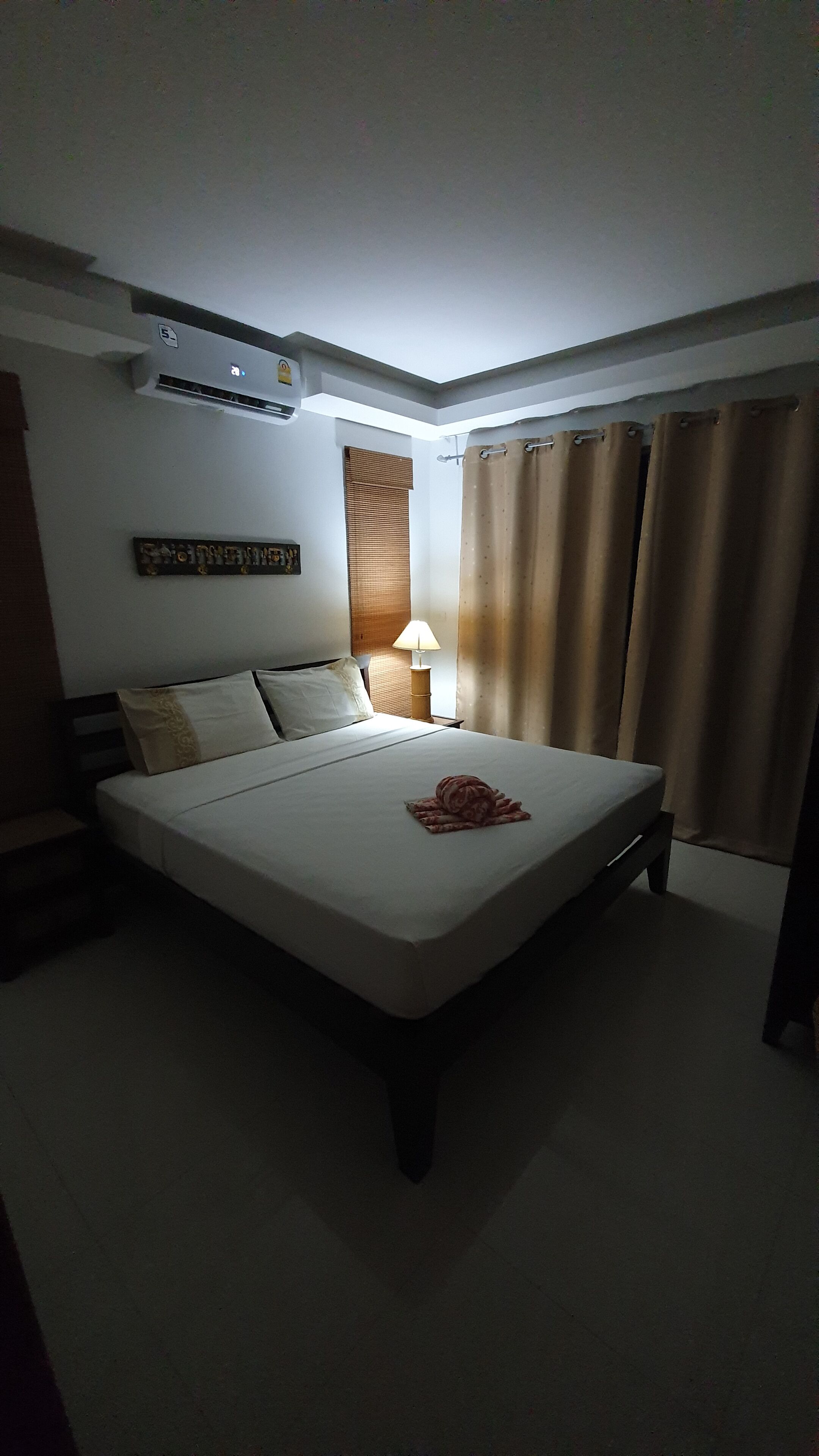 2 bedrooms, in-room safe, desk, free WiFi