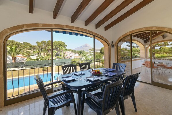 Dining - Large and comfortable holiday home with private pool in Javea, Costa Blanca, Spain for 8 persons (Javea)