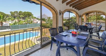Large and comfortable villa with private pool in Javea, Costa Blanca, Spain for 14 persons