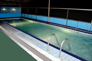 Indoor pool - Hotel Crown Plaza-Lahore (Lahore)