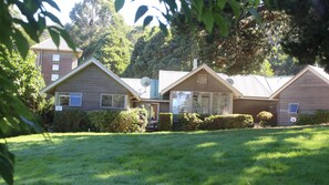 المنشأة من الخارج