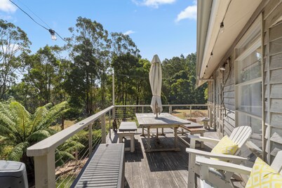 Quiet One-Bedroom Rainforest Escape for Two with Late Checkout & No Chores